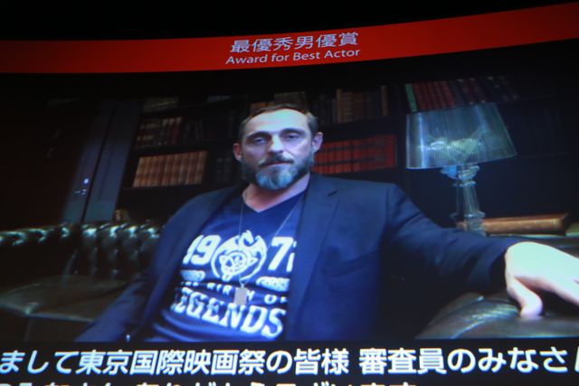 本田翼＆広瀬すずが白のふんわりドレスで登場！その透明感っぱない！東京国際映画祭が閉幕…クロージングセレモニーフォトギャラリー（41枚目）