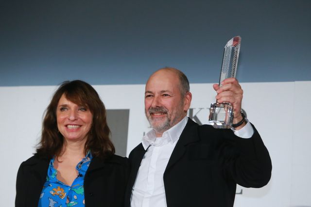 本田翼＆広瀬すずが白のふんわりドレスで登場！その透明感っぱない！東京国際映画祭が閉幕…クロージングセレモニーフォトギャラリー（44枚目）