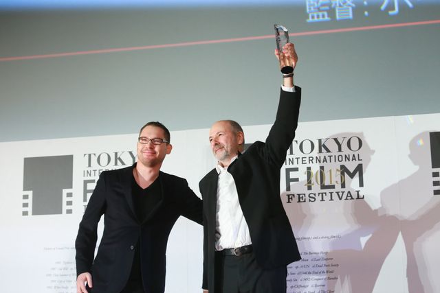 本田翼＆広瀬すずが白のふんわりドレスで登場！その透明感っぱない！東京国際映画祭が閉幕…クロージングセレモニーフォトギャラリー（48枚目）