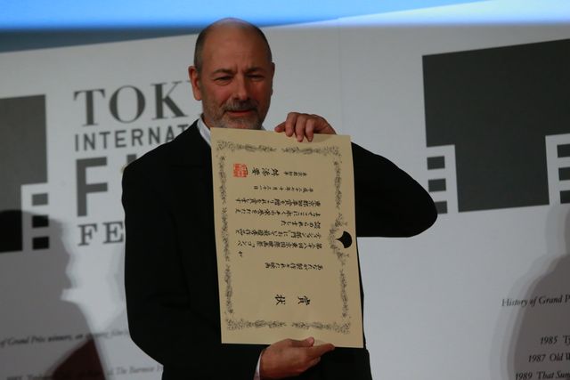 本田翼＆広瀬すずが白のふんわりドレスで登場！その透明感っぱない！東京国際映画祭が閉幕…クロージングセレモニーフォトギャラリー（50枚目）