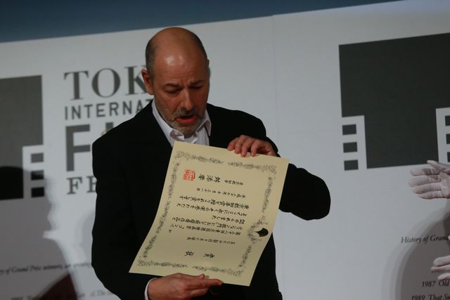 本田翼＆広瀬すずが白のふんわりドレスで登場！その透明感っぱない！東京国際映画祭が閉幕…クロージングセレモニーフォトギャラリー（51枚目）