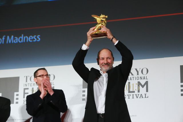 本田翼＆広瀬すずが白のふんわりドレスで登場！その透明感っぱない！東京国際映画祭が閉幕…クロージングセレモニーフォトギャラリー（56枚目）