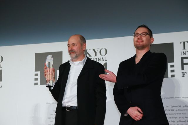 本田翼＆広瀬すずが白のふんわりドレスで登場！その透明感っぱない！東京国際映画祭が閉幕…クロージングセレモニーフォトギャラリー（61枚目）