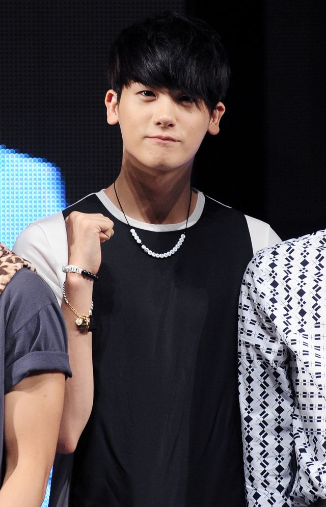 ZE:Aパク・ヒョンシク、イ・ジョンソクを抜いて合コンしたい年下の男性1位に！＜韓国JPICTURES＞（3枚目）