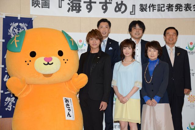 武田梨奈、懲りずに板割りを披露！映画『海すずめ』製作発表記者会見フォトギャラリー（7枚目）