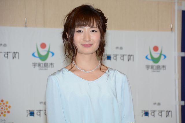 武田梨奈、懲りずに板割りを披露！映画『海すずめ』製作発表記者会見フォトギャラリー（13枚目）