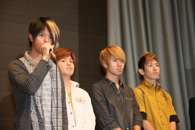 完成披露試写会フォトギャラリー（4枚目）