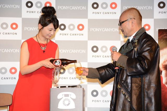 おのののか、太ももちらりのミニワンピースで登場！フォトギャラリー（4枚目）