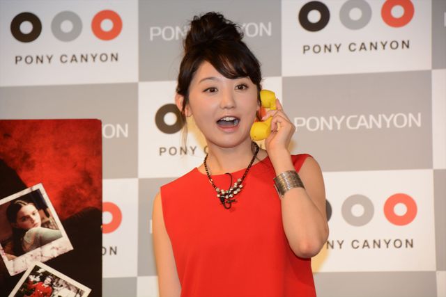 おのののか、太ももちらりのミニワンピースで登場！フォトギャラリー（10枚目）