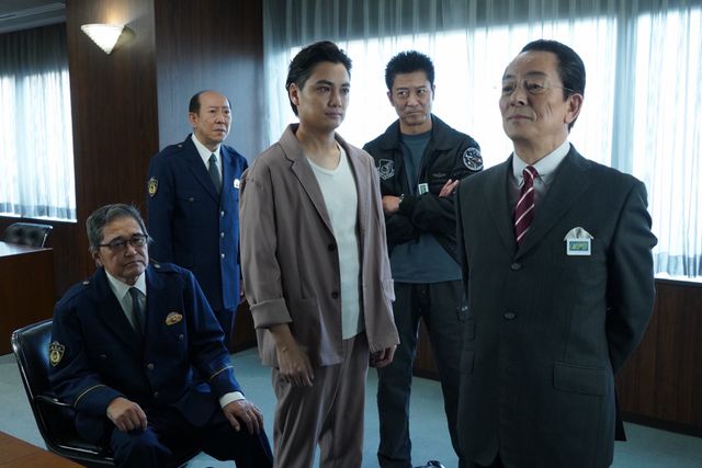 特命係が“弱者救済のカリスマ”にたどり着く