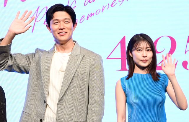 有村架純、ブルーのドレスで輝く美しさ！『花まんま』完成報告会見（14枚目）