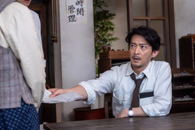 東海林（津田健次郎）は声を荒げて…「あんぱん」第16週「面白がって生きえ」第77回：フォトギャラリー