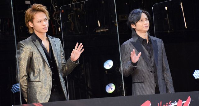 堂本光一、上田竜也らスーツ姿がかっこいい！映画『Endless SHOCK』初日舞台あいさつ：フォトギャラリー