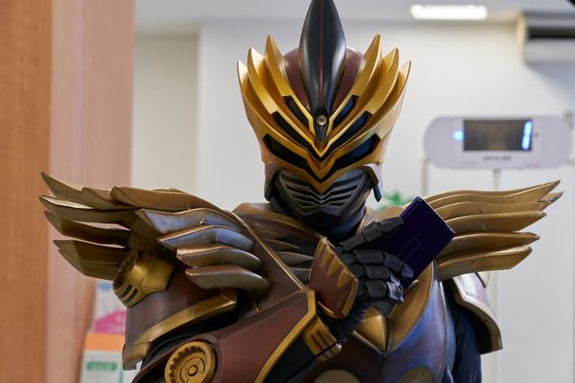 「仮面ライダー龍騎」オーディンも再登場！「仮面ライダーアウトサイダーズep.1」場面写真：フォトギャラリー