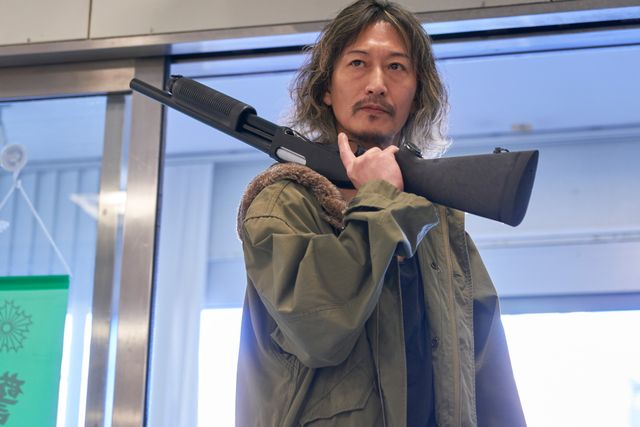 「仮面ライダー龍騎」オーディンも再登場！「仮面ライダーアウトサイダーズep.1」場面写真（3枚目）