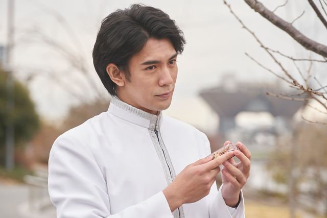 「仮面ライダー龍騎」オーディンも再登場！「仮面ライダーアウトサイダーズep.1」場面写真（8枚目）