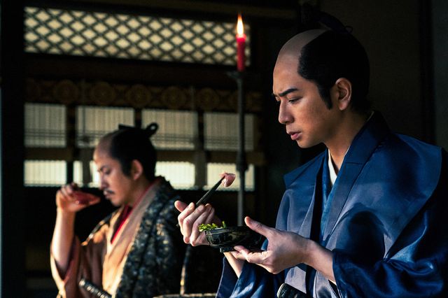 家康が臭うと言いだして…【どうする家康】第27回「安土城の決闘」の場面写真（9枚目）