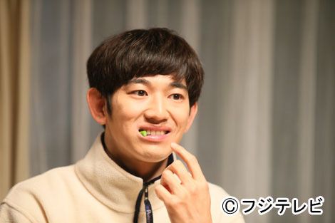 瑛太が猫と戯れる！フォトギャラリー（3枚目）