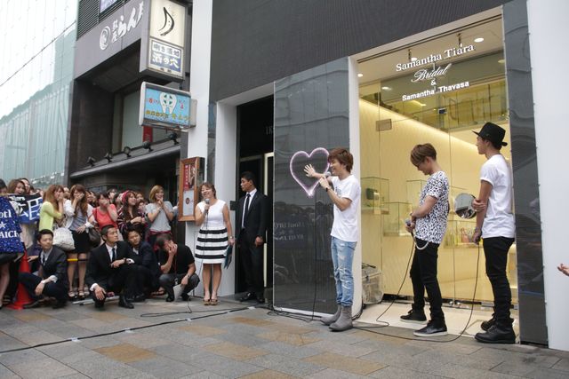 三代目JSBのサプライズ登場に銀座騒然！フォトギャラリー（6枚目）