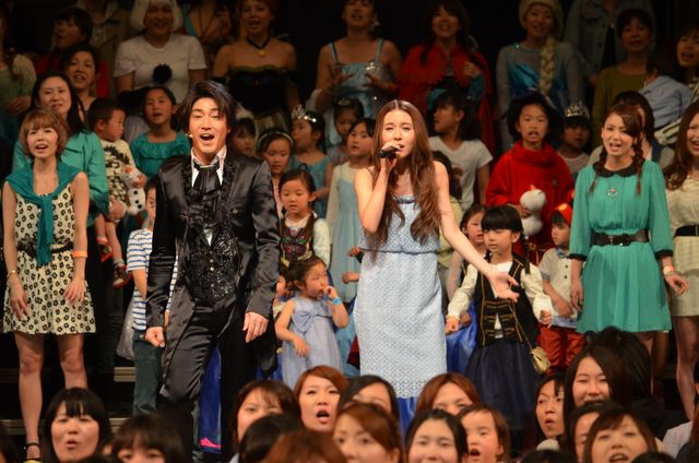 はるばる沖縄から来た熱狂的ファンやコスプレで参加した人も！「Let It Go」大合唱！写真ギャラリー（19枚目）