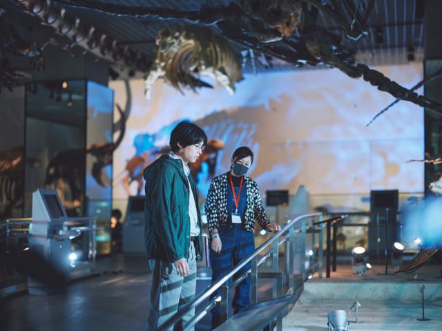 松たか子＆松村北斗『ファーストキス 1ST KISS』メイキングカット＜5枚＞（3枚目）