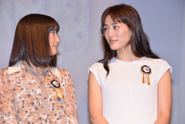 見つめ合う広瀬すず＆綾瀬はるか！綾野剛は最優秀男優賞！「第7回TAMA映画賞」授賞式フォトギャラリー：フォトギャラリー