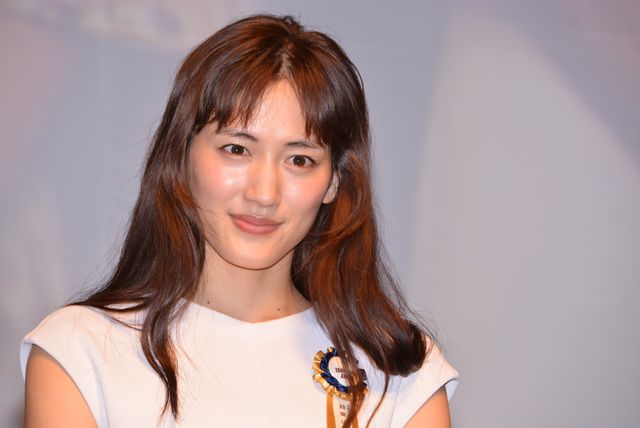 見つめ合う広瀬すず＆綾瀬はるか！綾野剛は最優秀男優賞！「第7回TAMA映画賞」授賞式フォトギャラリー（3枚目）