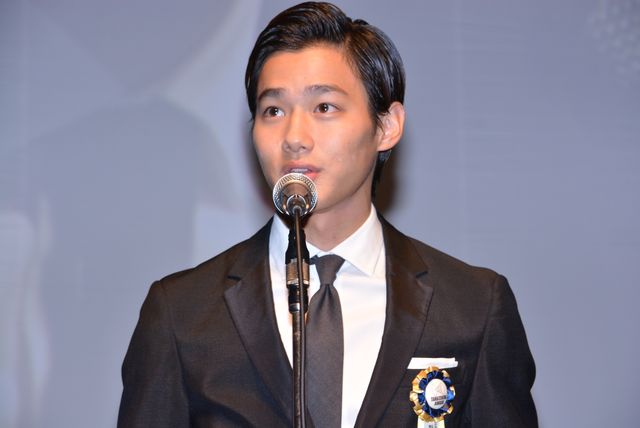 見つめ合う広瀬すず＆綾瀬はるか！綾野剛は最優秀男優賞！「第7回TAMA映画賞」授賞式フォトギャラリー（17枚目）