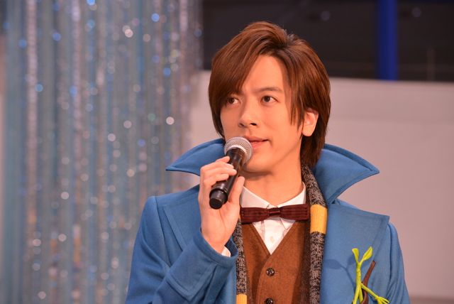 DAIGOが呪文「ルーモス！」と唱えてツリー点灯！フォトギャラリー（7枚目）