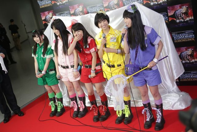 「WALKING WITH DINOSAURS」ももいろクローバーZフォトギャラリー：フォトギャラリー