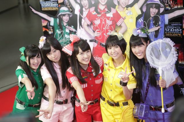 「WALKING WITH DINOSAURS」ももいろクローバーZフォトギャラリー（9枚目）