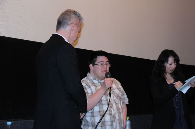 『チョコレートドーナツ』の監督&俳優が来日！　日本のファンに感謝　画像ギャラリー：フォトギャラリー