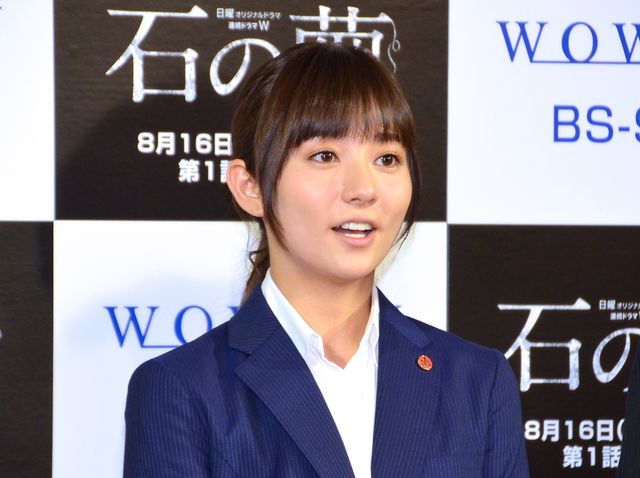 木村文乃、小さめスーツできゃしゃ感演出！フォトギャラリー（9枚目）