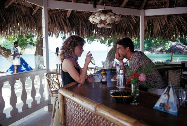 トム・クルーズの色気あふれる！『カクテル』場面カット（7枚目）