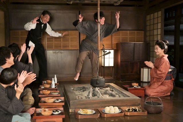 【画像6枚】朝ドラ「風、薫る」虎太郎（小林虎之介）とりん（見上愛）は楽しそうに…第20回場面写真（2枚目）
