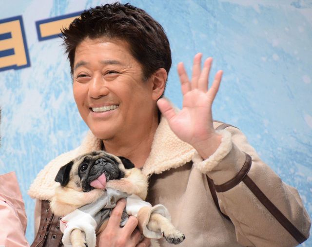 坂上忍＆IMALU、愛犬を抱っこ！『野性の呼び声』公開記念イベント（14枚目）