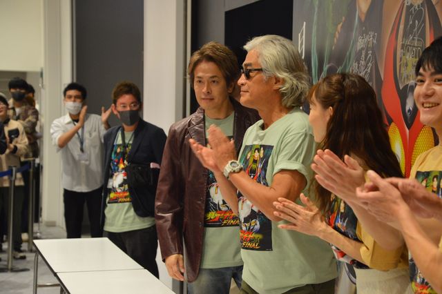 「真アギト展」名古屋会場にオリキャス10名サプライズ登場！賀集利樹＆要潤＆牧山雄亮らファンとハイタッチ（8枚目）