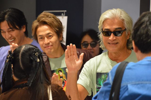 「真アギト展」名古屋会場にオリキャス10名サプライズ登場！賀集利樹＆要潤＆牧山雄亮らファンとハイタッチ（15枚目）