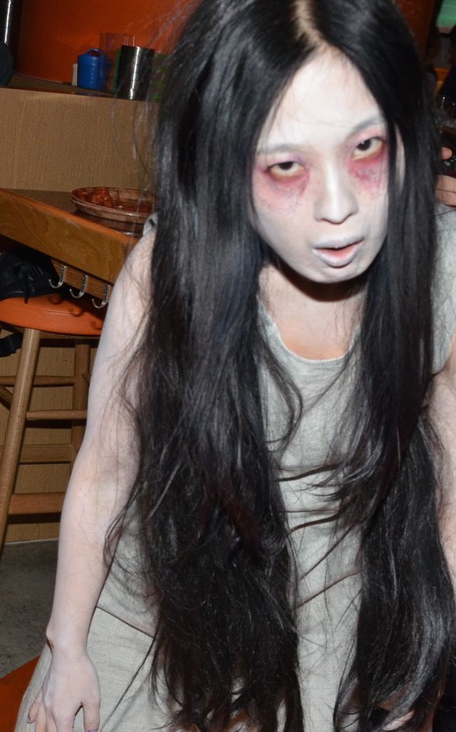 『呪怨』伽椰子がフーターズガールとカートレース！写真ギャラリー（3枚目）