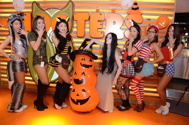 『呪怨』伽椰子がフーターズガールとカートレース！写真ギャラリー（11枚目）