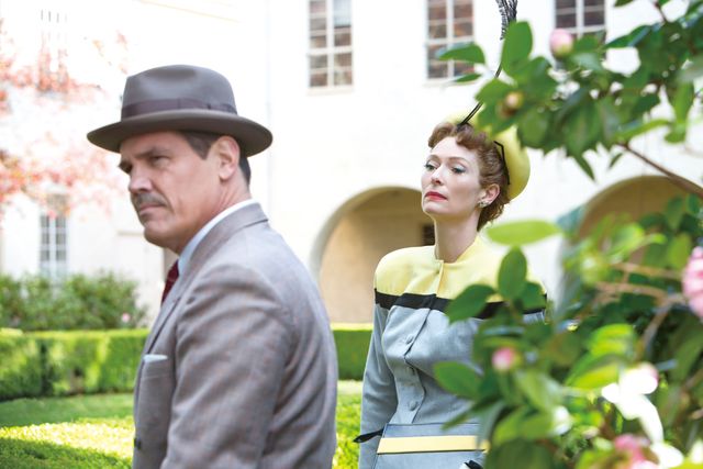 スカヨハ、お色気たっぷりのハリウッド女優役！コーエン兄弟最新作『ヘイル、シーザー！』場面写真ギャラリー（5枚目）