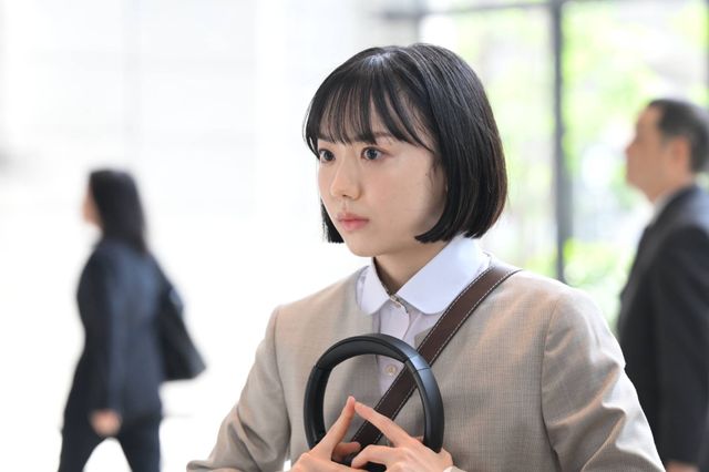 芦田愛菜が自閉スペクトラム症の新人弁護士役「南田南弁護士は天才肌」場面写真＜3枚＞：フォトギャラリー