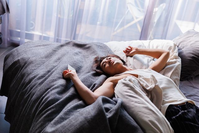 色気がすごい…赤西仁演じるジャズバーのオーナー新規カット6枚「匿名の恋人たち」（2枚目）