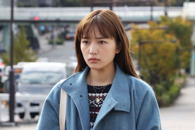 複雑な表情の紬（川口春奈）…「silent」第7話場面カット：フォトギャラリー