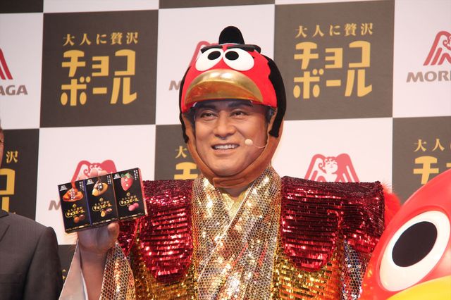 松平健、キョロちゃん風衣装でサンバ披露！　画像ギャラリー（12枚目）