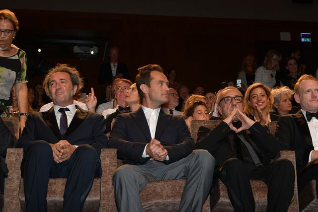 ジュード・ロウ“教皇”にイタリア人歓喜！フォトギャラリー（40枚目）