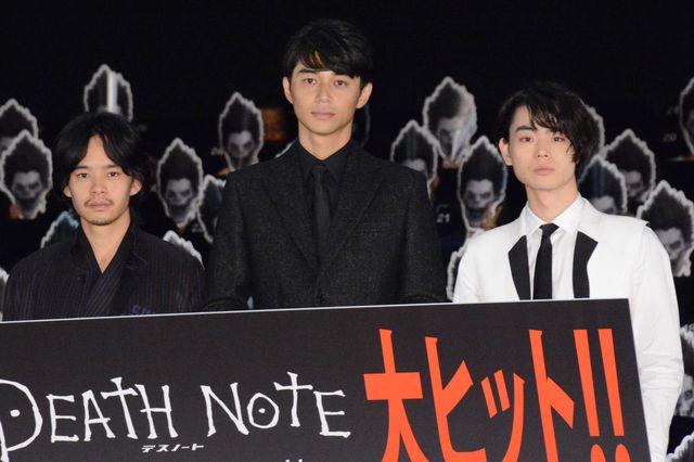 東出昌大、池松壮亮、菅田将暉が観客と触れ合う！初日舞台あいさつフォトギャラリー（15枚目）