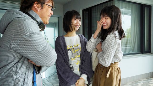 浜辺美波＆福本莉子の浴衣姿がカワイイ！『思い、思われ、ふり、ふられ』メイキング写真（3枚目）