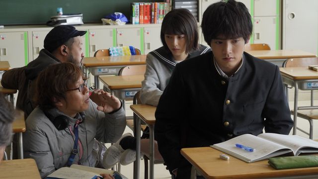 浜辺美波＆福本莉子の浴衣姿がカワイイ！『思い、思われ、ふり、ふられ』メイキング写真（5枚目）