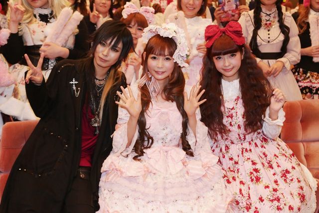 しょこたん、男装モデルに大興奮！　フォトギャラリー（9枚目）